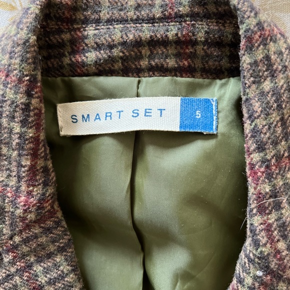 Front Button Checkered Blazer - Picture 2 of 3